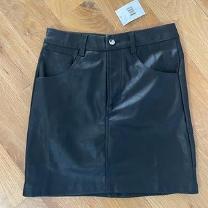 Guess skirt
